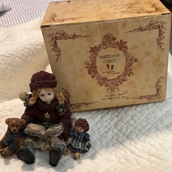 Yesterday's Child "MEGAN WITH ELLIOT & ANNIE’’ - Picture 12 of 14